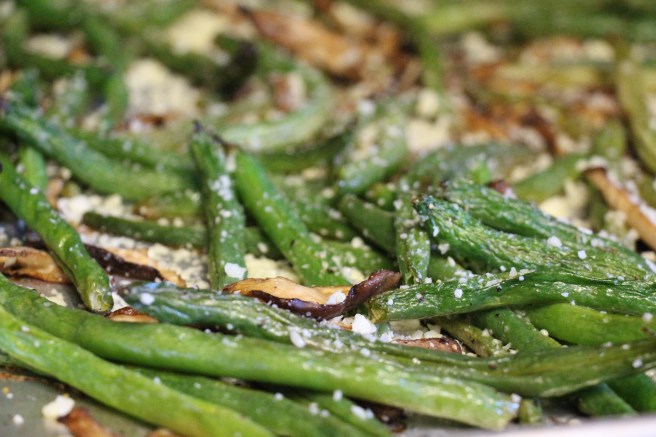 Roasted Green Beans and Mushrooms for #SecretRecipeClub from Sew You Think You Can Cook
